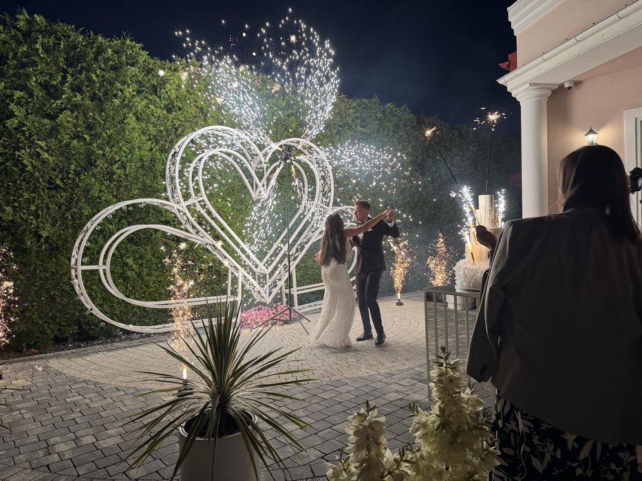 Wiatraki iskier Kolorowe wystrzały Miny dymne Ciężki dym Fotolustro