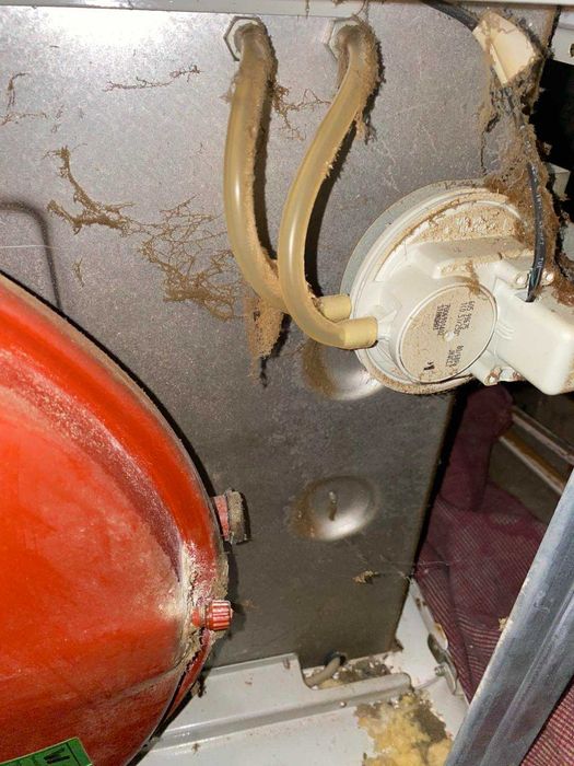 котел газовий робочий carola CA24HM двухконтурний