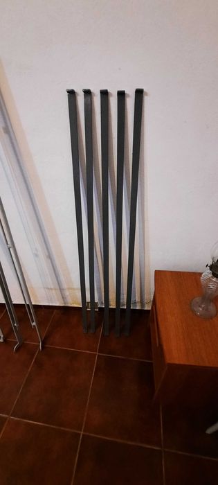 Cama em ferro com 1,80 x 1,20 m