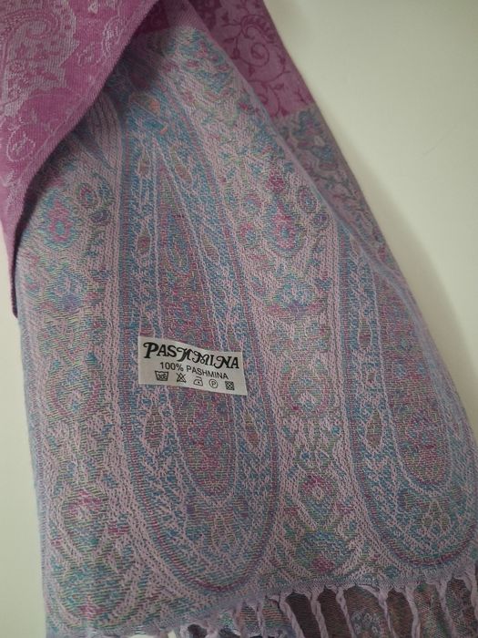 *Pashmina szal damski.