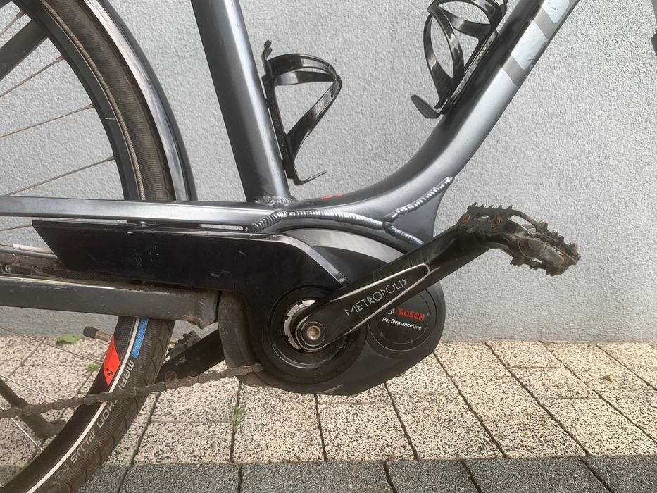 cube touring hybrid elektryczny rower trekkingowy bosch performance