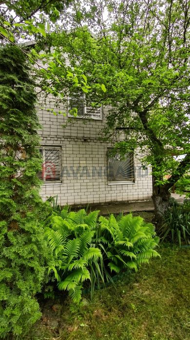 Продам дачу для життя та відпочинку. Поруч ліс та озеро