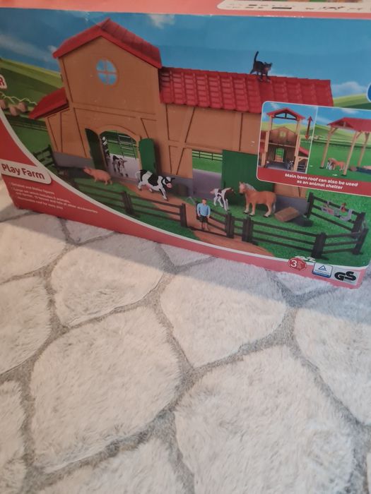 Duża farma do zabawy . Budynki,zwierzęta.