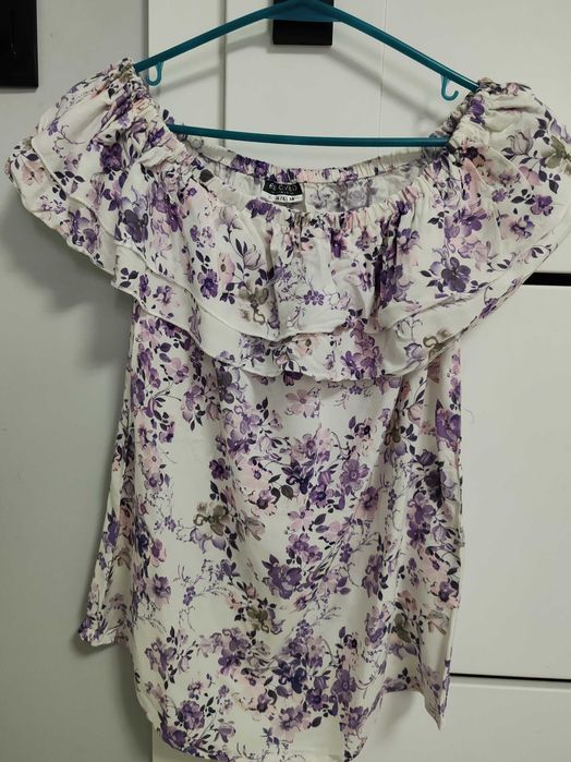 Nowa bluzka w kwiaty z metką rozmiar M halenka bluza bluse