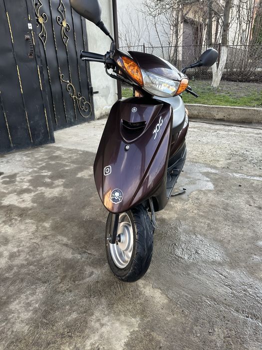 Продаєця ямаха 36