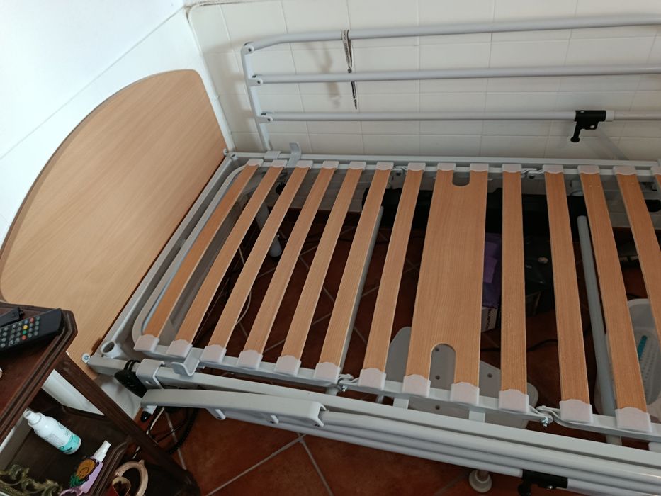 Cama articulada como nova