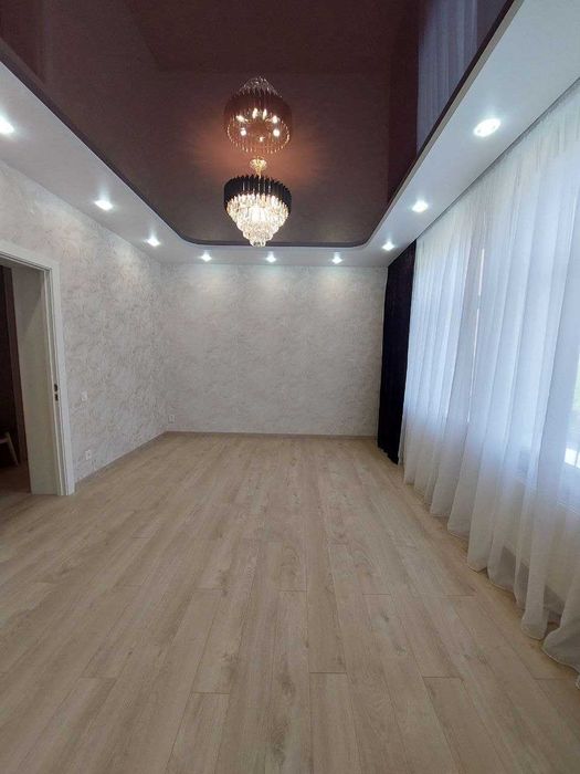 Продам квартиру с дизайнерским ремонтом  г.Змиев