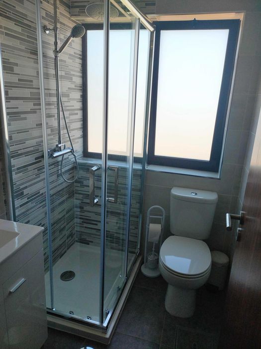 Quarto para arrendamento a estudantes com anexo