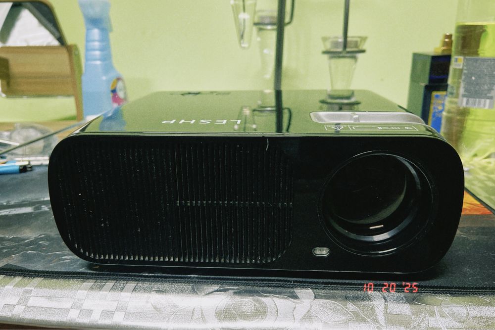 Проектор LESHP  робочий