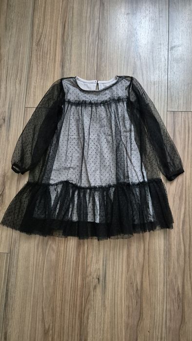 Sukienka czarna tiulowa r 104