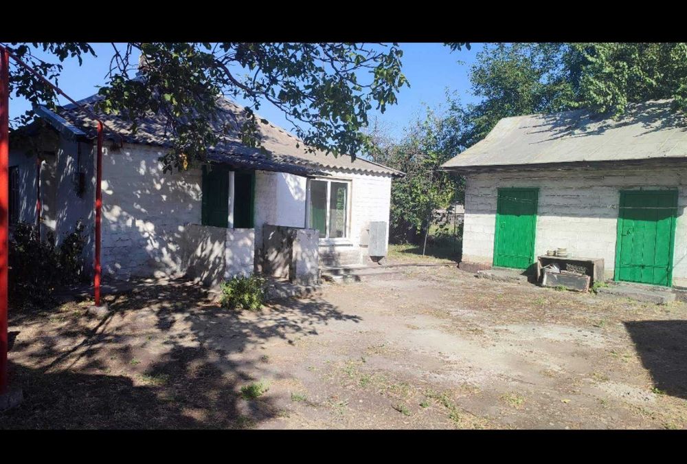 Продам частину будинку левый берег.