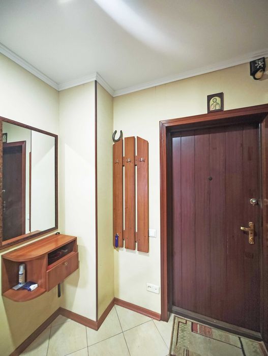 Продам 1 кімн. квартиру вул. Велика Китаївська 10А м.Деміївська  Салют