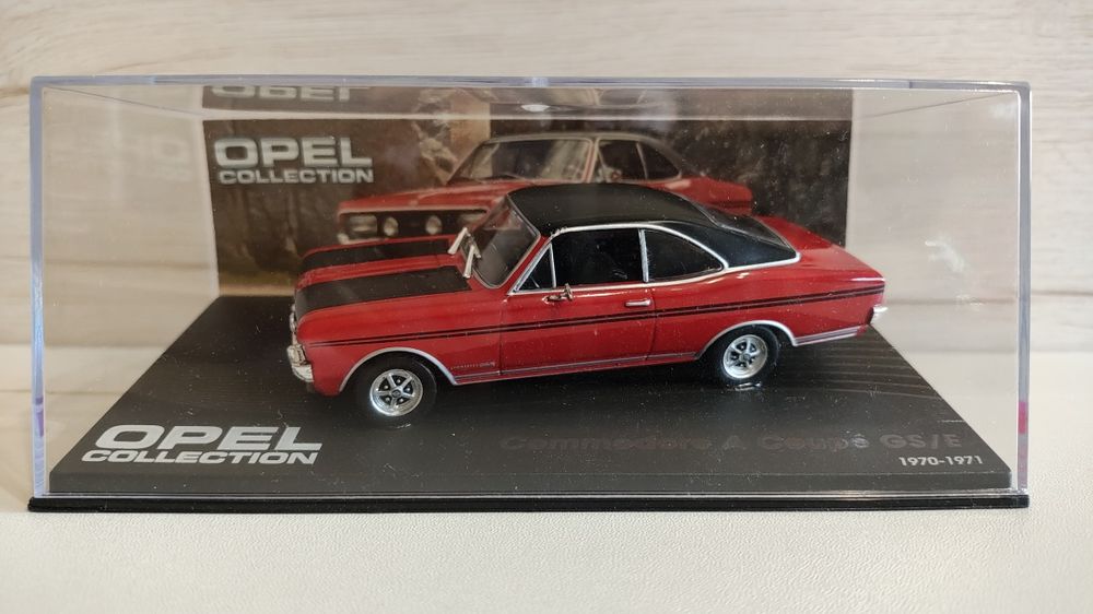 Model: Samochodu Opel Commodore A Coupe GS/E. Skala 1:43.