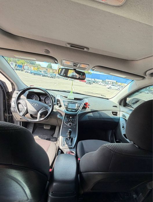 Hyundai elantra