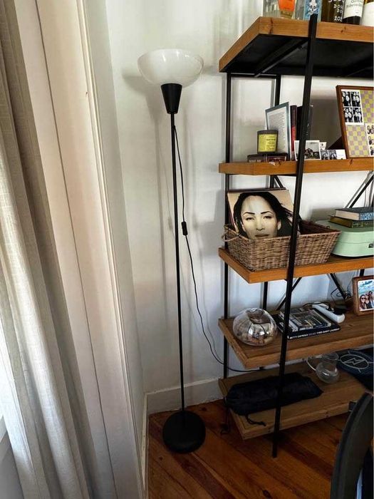 Luminária de Chão IKEA (com lâmpada LED incluída)