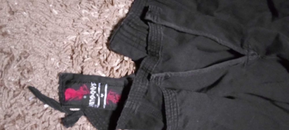 Kimono preto para Artes Marciais