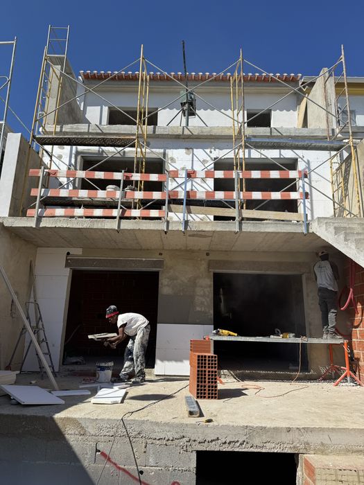 Capoto, Pinturas de interiores e Exteriores, Remodelações Geral