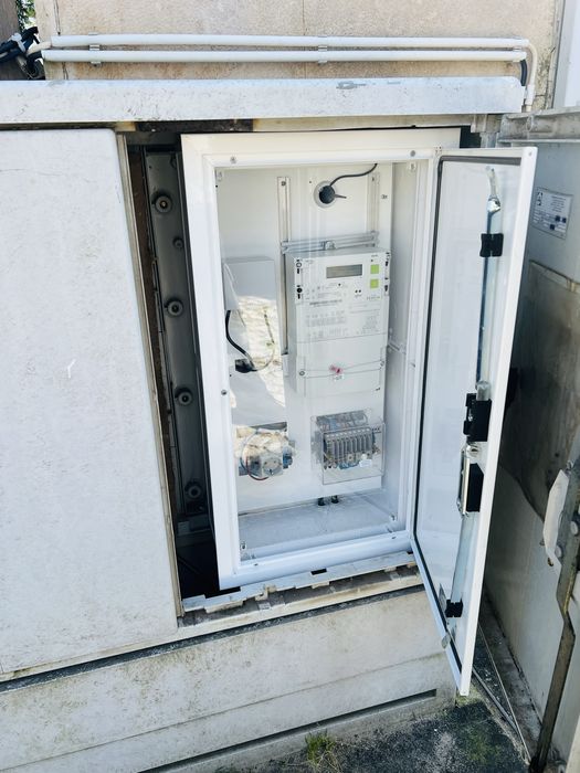 ELETRICISTA 24h. Curto corcuito quadro eletrico , tomada