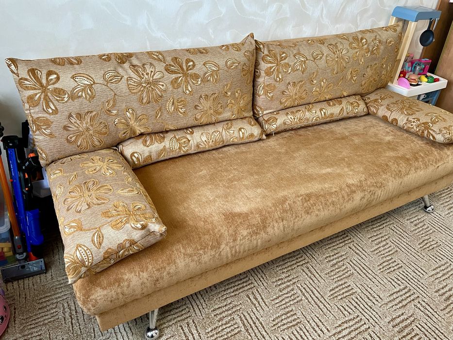 Розкладний диван-ліжко