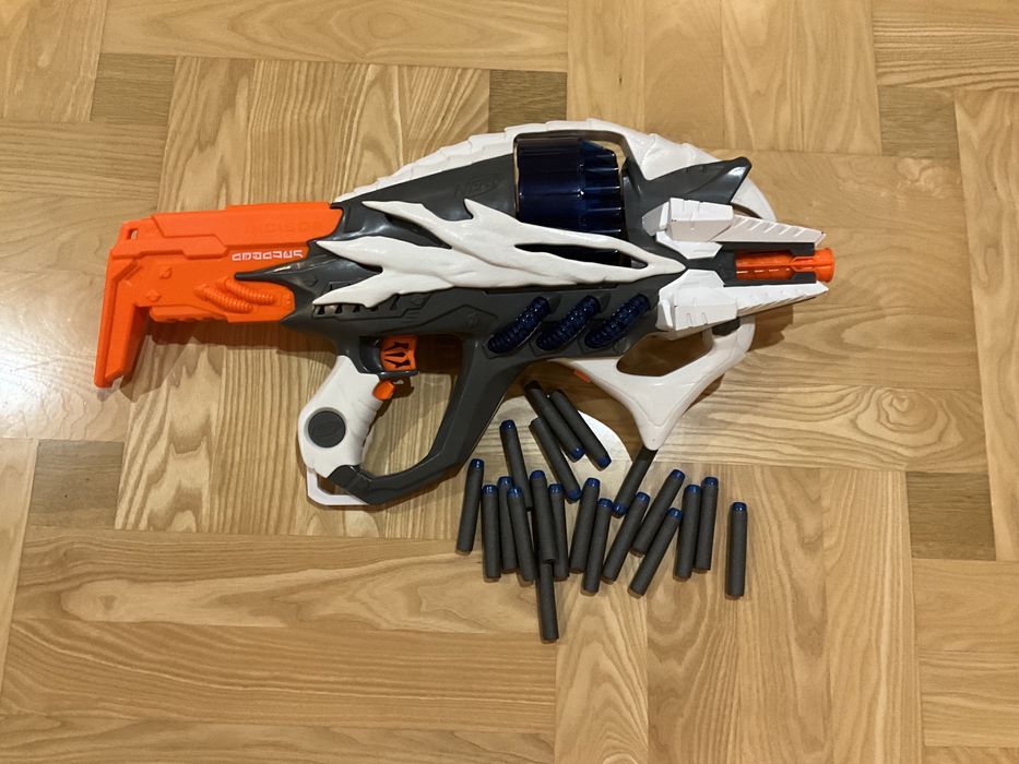 Дуже модний Бластер нерф Nerf incisor