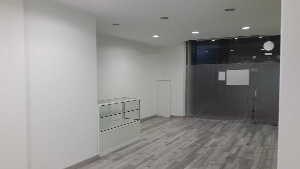 Vendo loja com 92m2 ideal para investidor