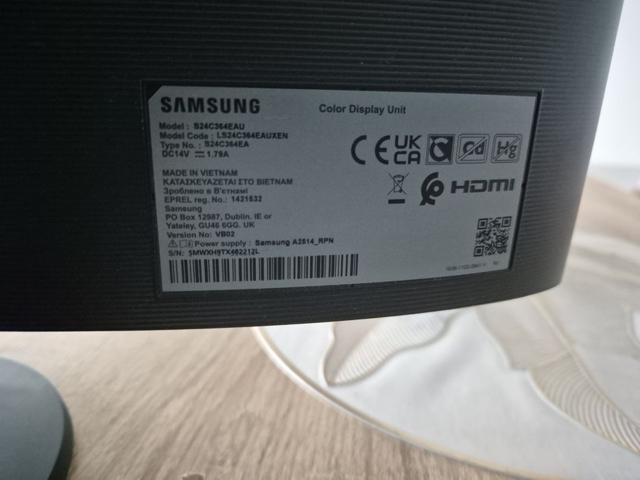 Monitor Samsung 24 cale zakrzywiony ekran