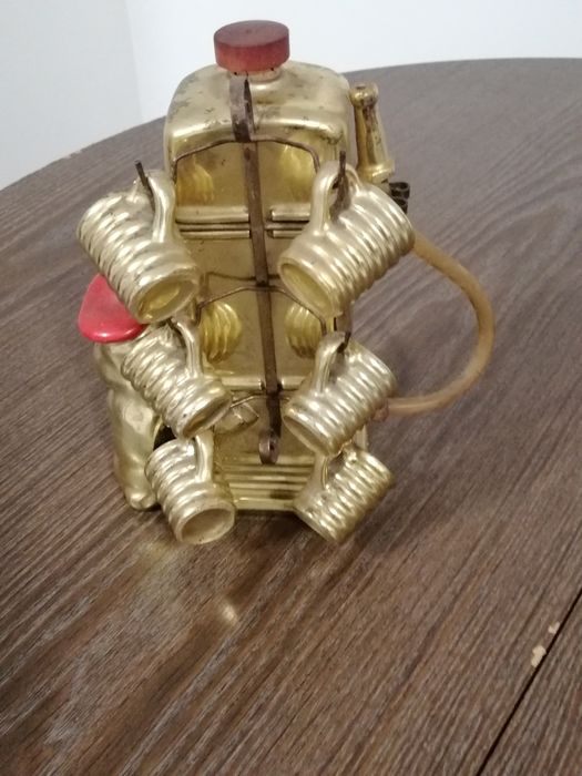 Garrafa antiga de whiskey