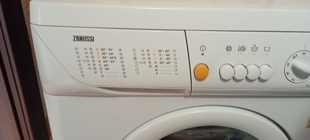 Пральна машина Zanussi