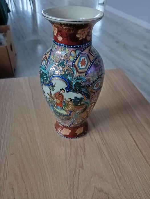 Chiński wazon porcelanowy