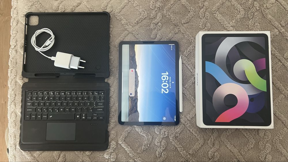 iPad Air 4th Gen + Pencil + Capa com teclado - iPad vem na caixa