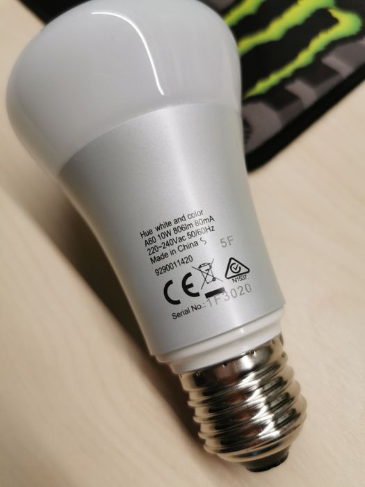 Philips hue zarowka white and colour