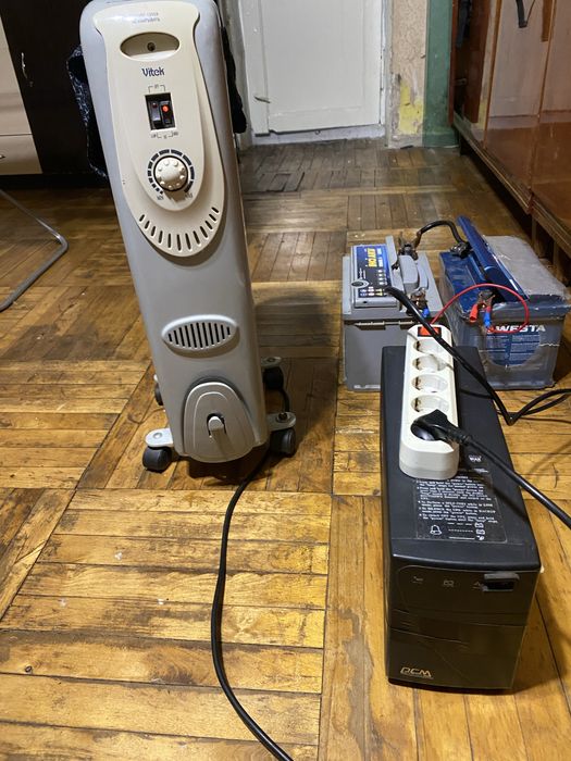 Продам бесперебойник BNT 1500AP 900W/1500VA