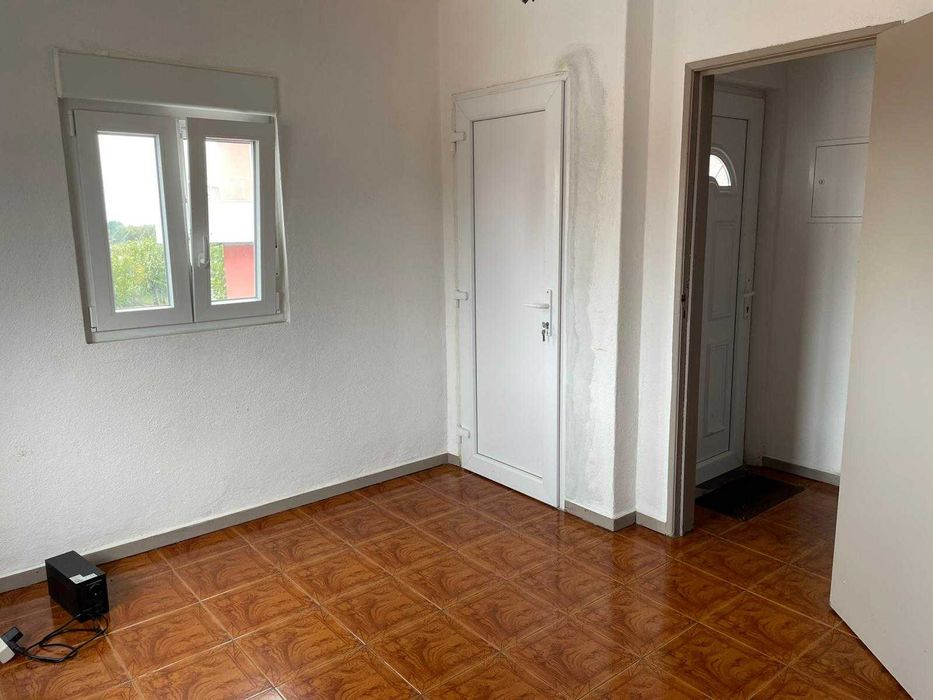 Casa para arredar em Mangualde da Serra - Gouveia