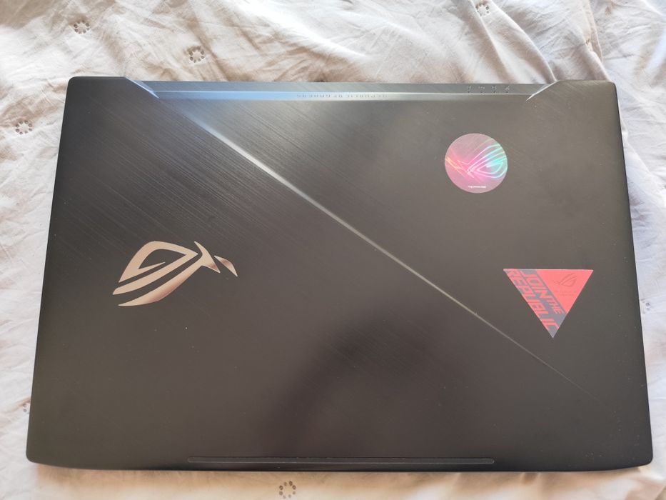 Laptop ASUS Strix 17 GL703GE - stan bardzo dobry, ekran nowy!