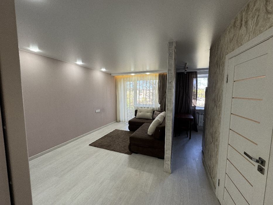 Продам власну 1 кімнатну квартиру  вул. Сучкова 31