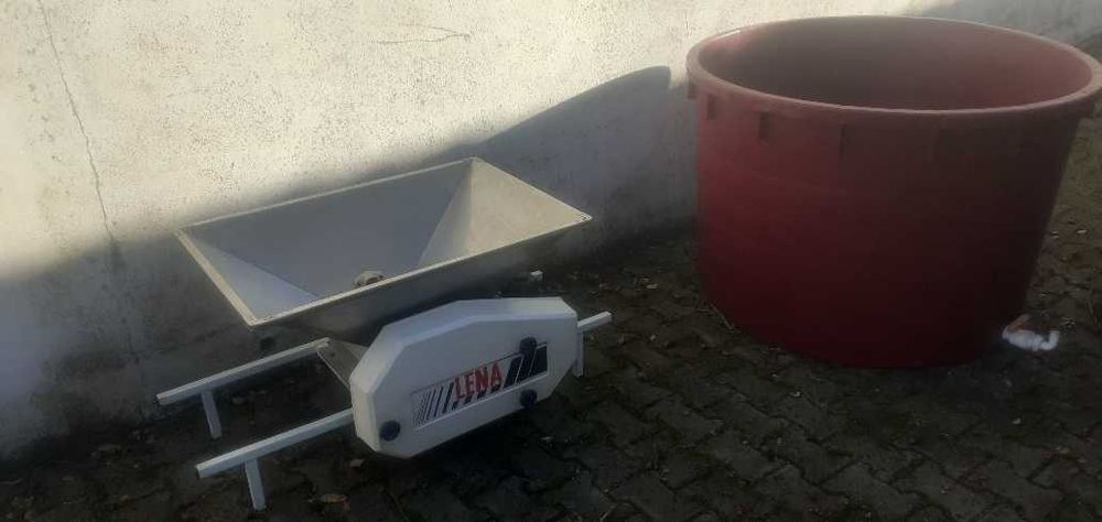 Esmagador elétrico, 2 tinas de 700 litros
