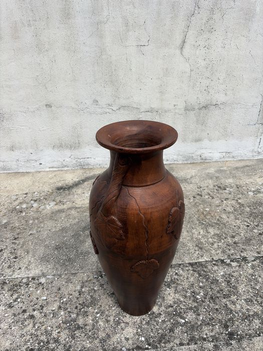Jarrao grande castanho