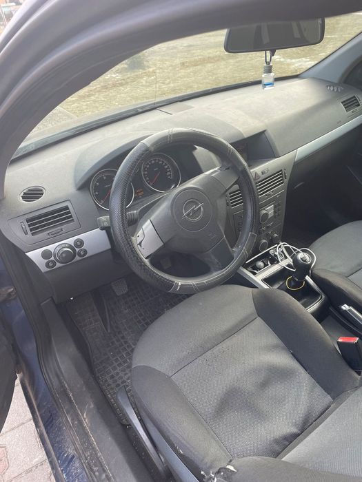 Opel Astra Nie rozumiem polskiego, proszę pisać, auto jest w stanie zadowalającym