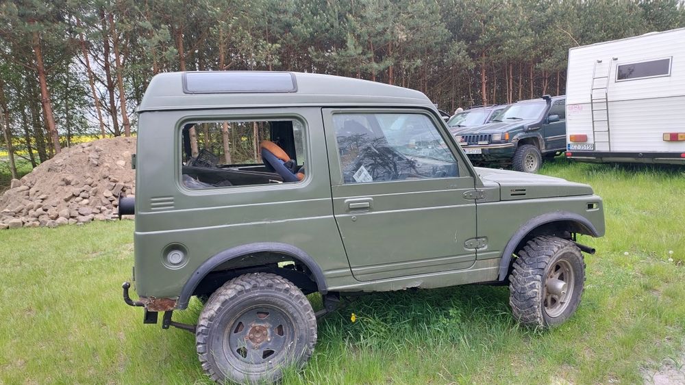 Suzuki samurai 1.3 w trakcie remontu zamiana