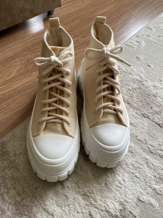 Кеди в ідеальному стані