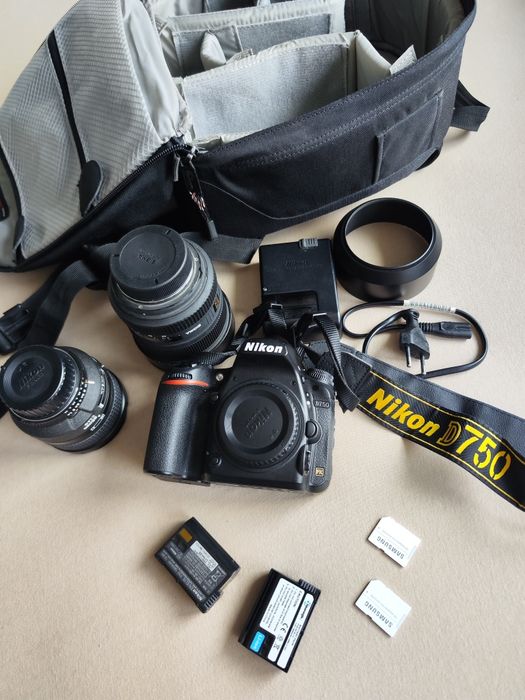 Nikon D750 obiektyw Nikon 85mm i Sigma 12-24mm 2 baterie, plecak, pasek, niski przebieg