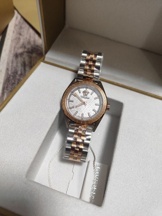 Годинник Versace VE8100624 Оригінал