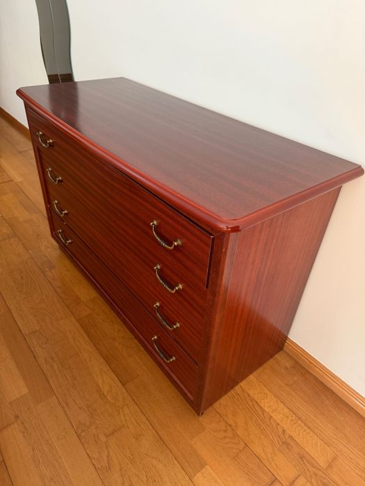Jogo de quarto em madeira maciça e mármore rosa lindo ! Tudo em perfeito excelente estado