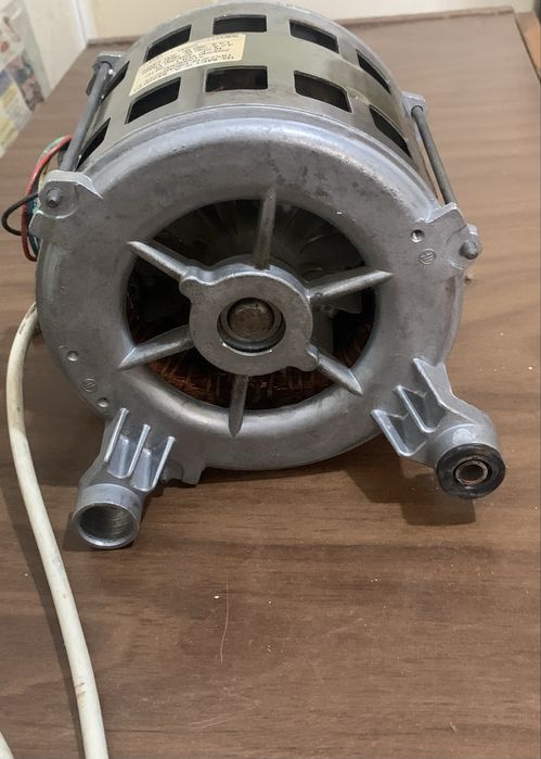 Двигун пральной машини