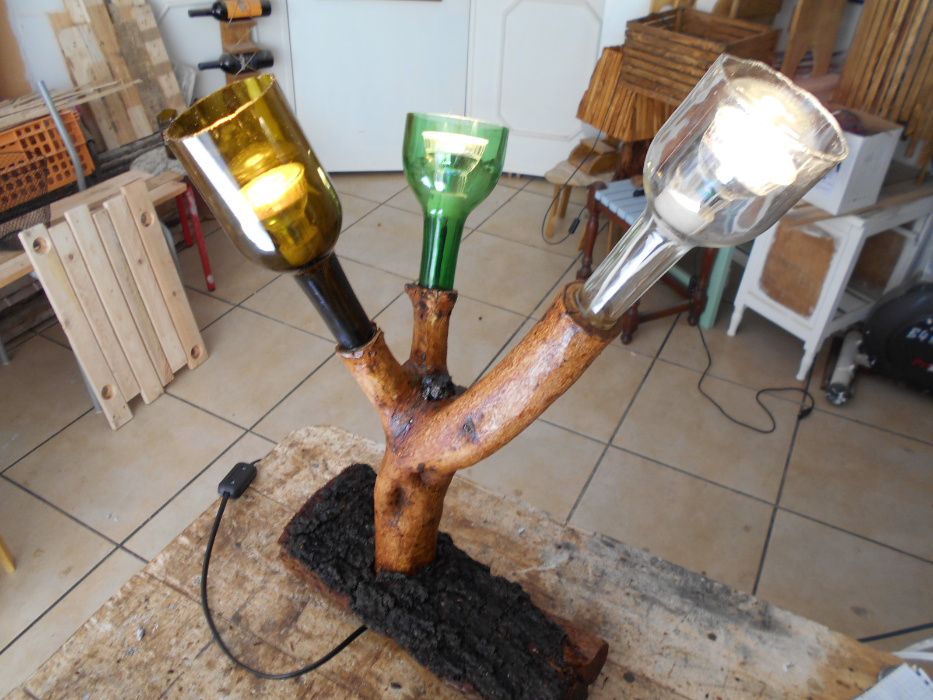 candeeiro de madeira e vidro