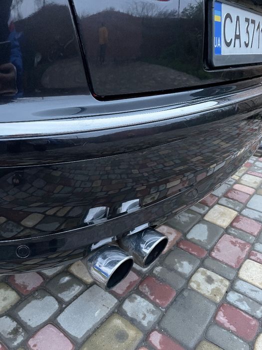 Audi  A8  Срочно