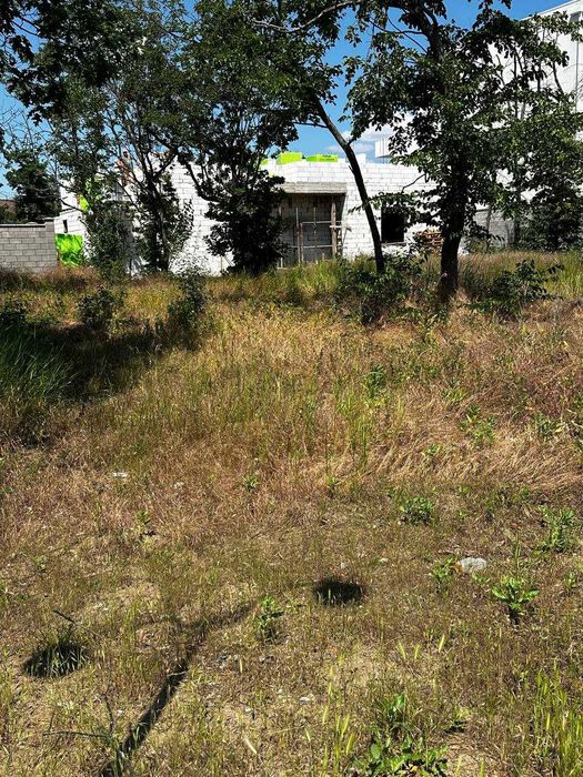 Участок в Тартусе, свет, вода, канализация, газ всё есть на участке