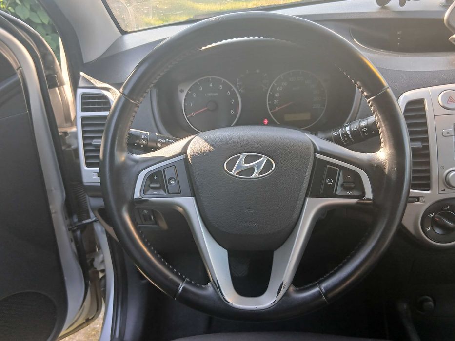 Автомобіль Hyundai i20