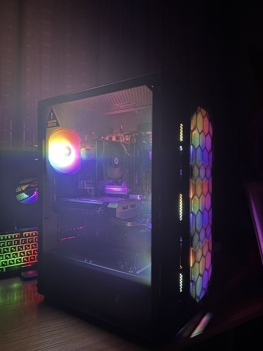 ПК. RTX 3060 12 gb; AMD Ryzen 32 GB DDR5; 1 TB NVMe.