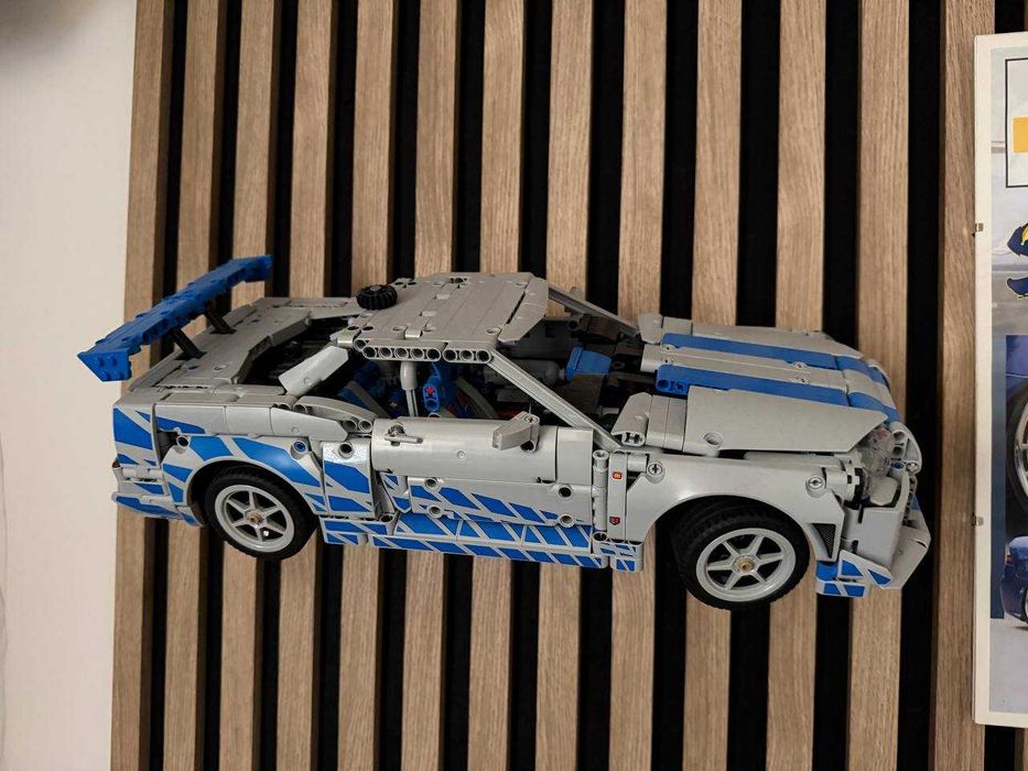 Stojak ścienny do LEGO Technic